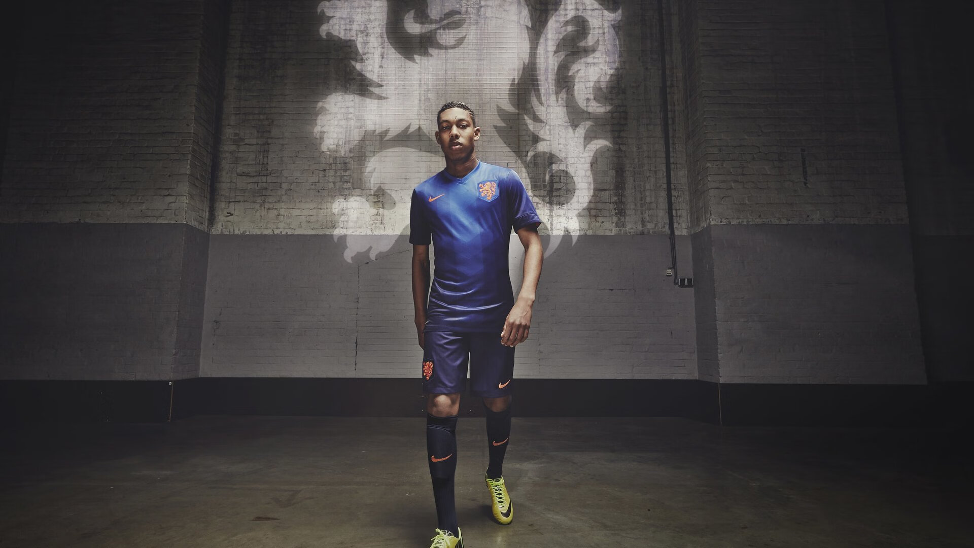 IG发布职业选手发展支持政策，lol职业选手ig