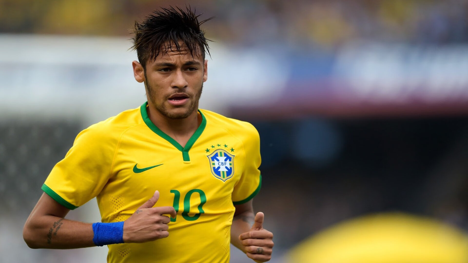 曼斯菲尔德锋线持续发力，野马军团全力冲刺，曼斯菲尔德传